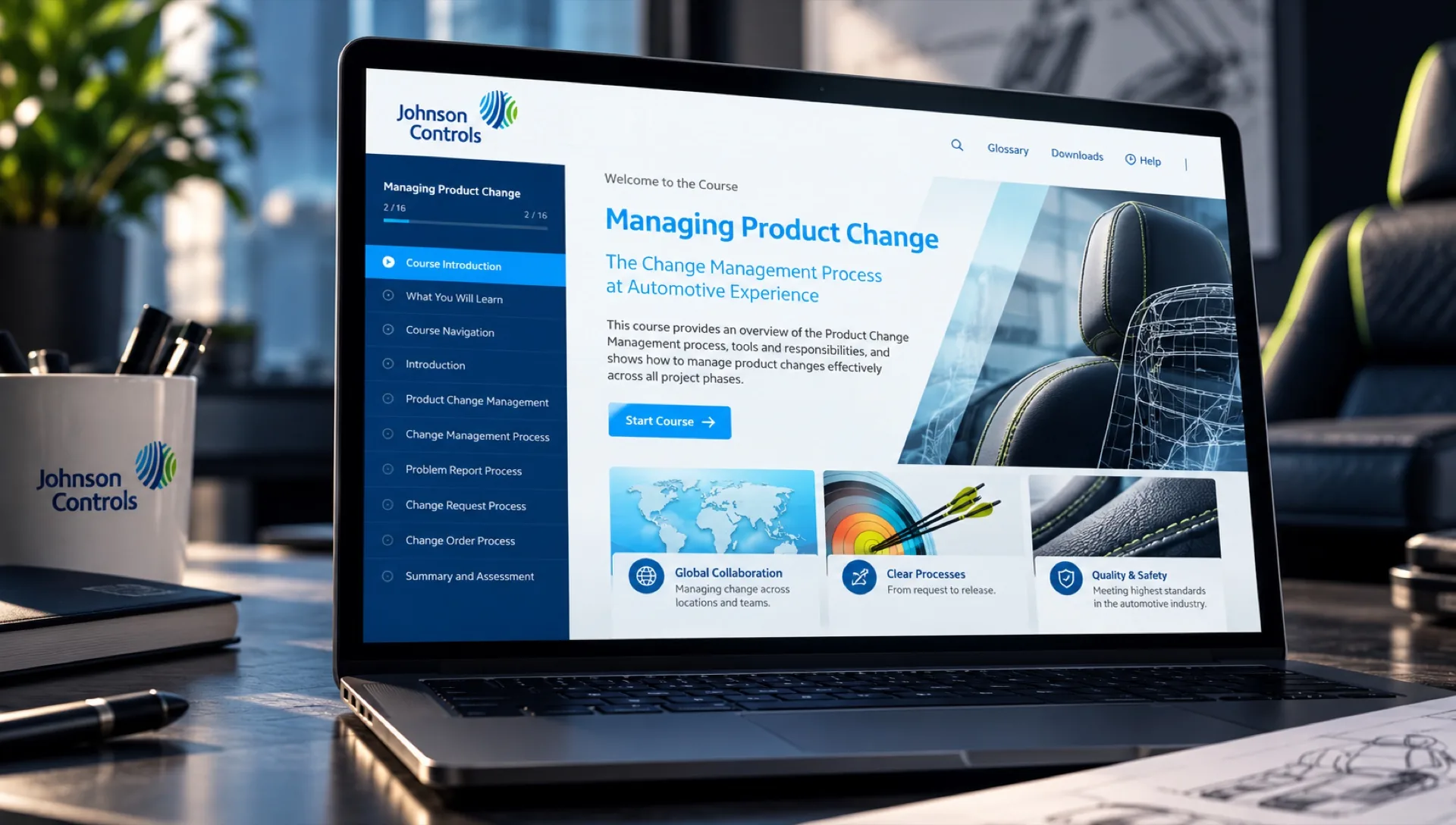 Digitaler Lernkurs zu Produktänderungen auf einem Notebook